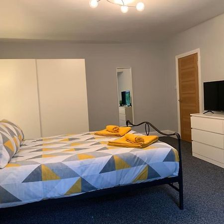 Fantastic Large 2 X Bedroom Flat, Free Parking Sale Exteriör bild