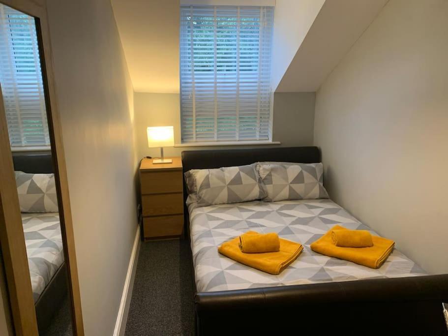 Fantastic Large 2 X Bedroom Flat, Free Parking Sale Exteriör bild