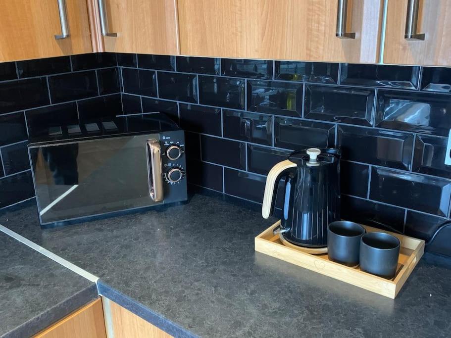 Fantastic Large 2 X Bedroom Flat, Free Parking Sale Exteriör bild