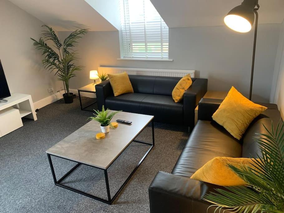 Fantastic Large 2 X Bedroom Flat, Free Parking Sale Exteriör bild