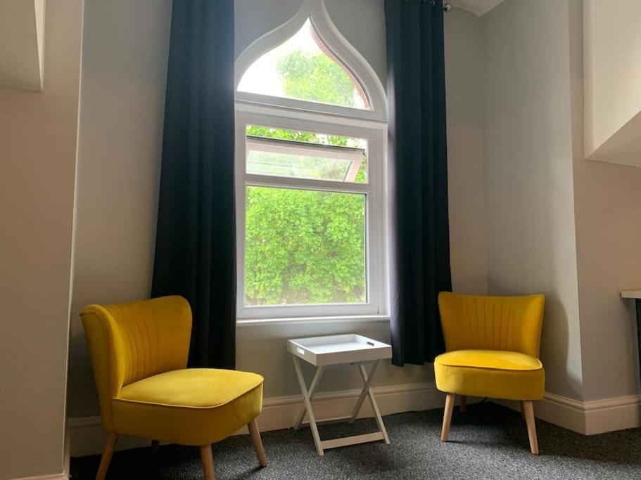Fantastic Large 2 X Bedroom Flat, Free Parking Sale Exteriör bild
